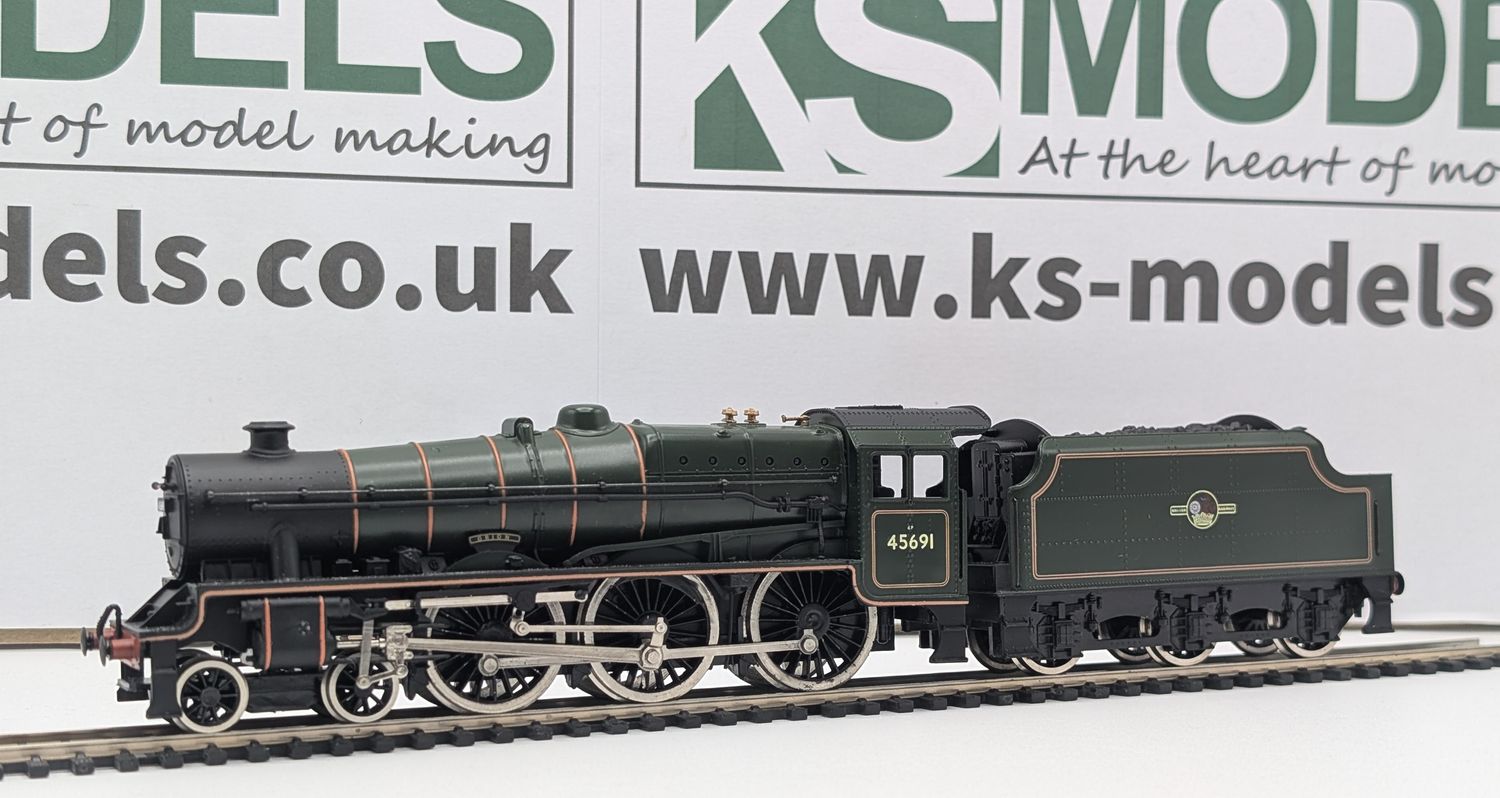 PRE-OWNED Mainline 37-062 Jubilee Class 6P 'ORION', 45691, BR Green, Late crest [C2]