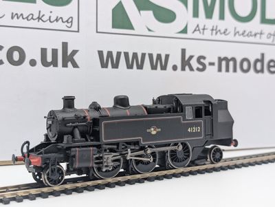 PRE-OWNED Bachmann Branchline 31-455 Ivatt Class 2MT, 41212, BR Lined black, Late crest [C1]