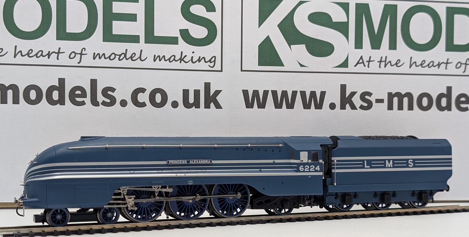 PRE-OWNED Hornby R3751 8P Coronation Class 'Princess Alexandra' 6224, LMS Blue, from Coronation Scot Train Pack [C3]