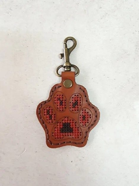 Leather Keyring Dog Paw
