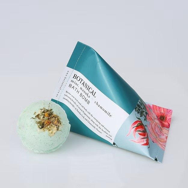 Bath Bomb Mint, Manuka + Chamomile
