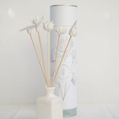 Purely Porcelain Diffuser Flower Set