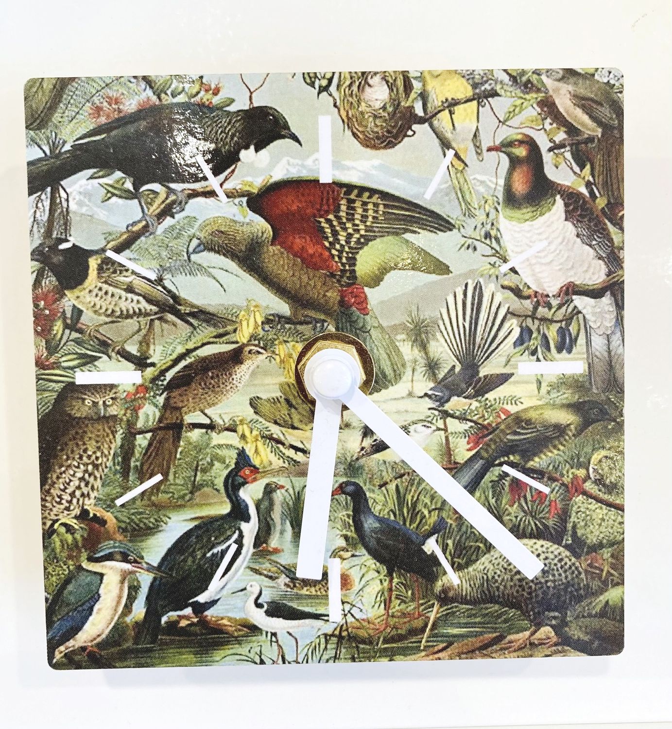 Magnetic Clock, Design: Buller Montage