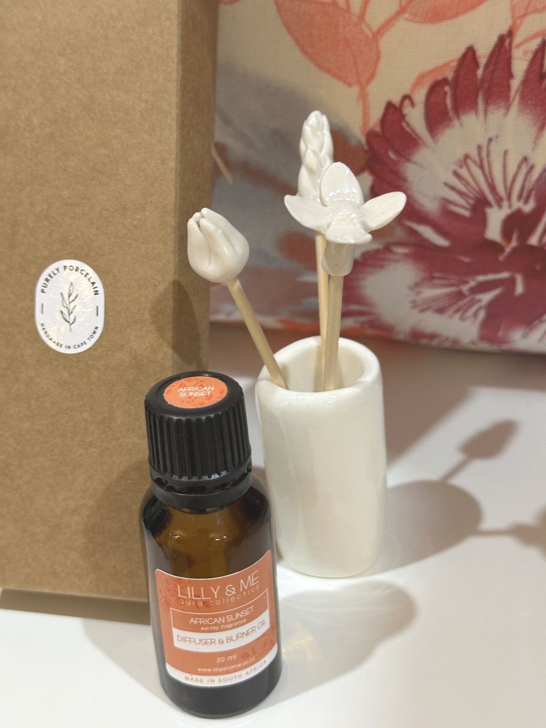 Bud Vase Flower Gift Set with Oil
