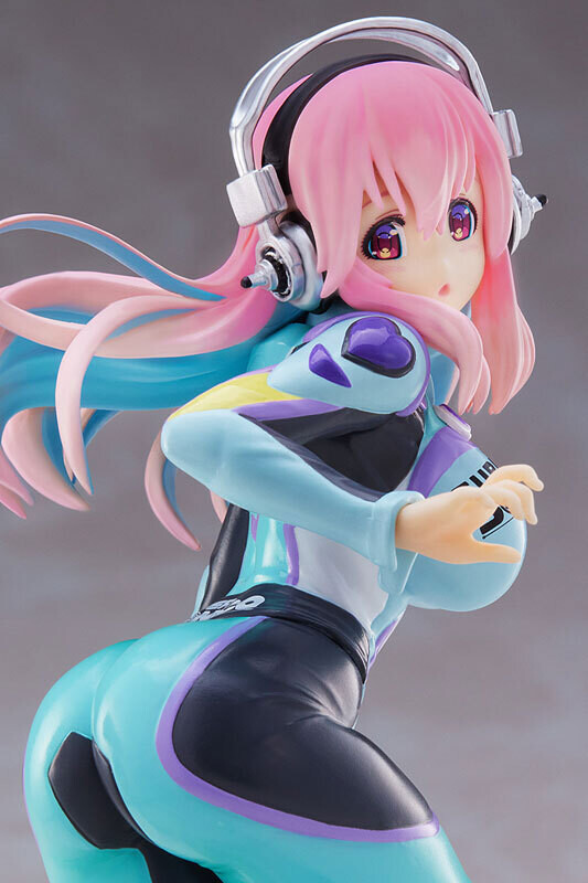 Figura Super Sonico