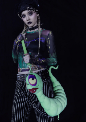 Mochila Cadaver de la Novia Larva