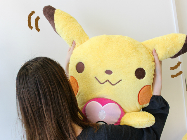 Peluche Pikachu Pokebola