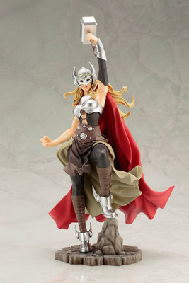 Figura MARVEL UNIVERSE - Thor