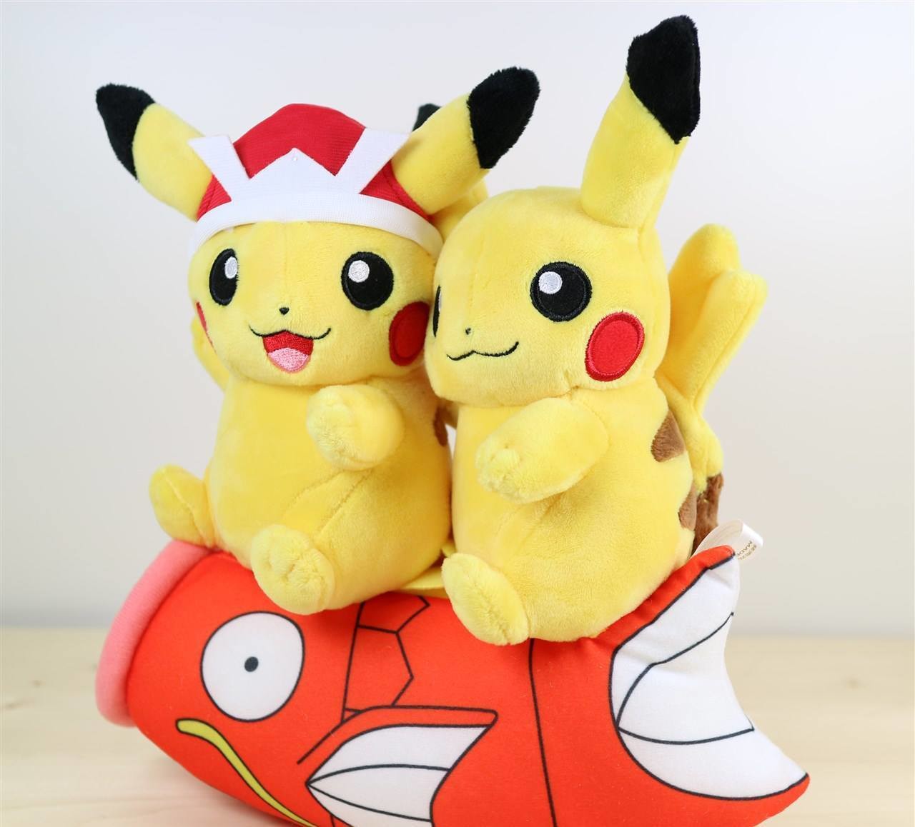 Peluche Pikachus Festival JP
