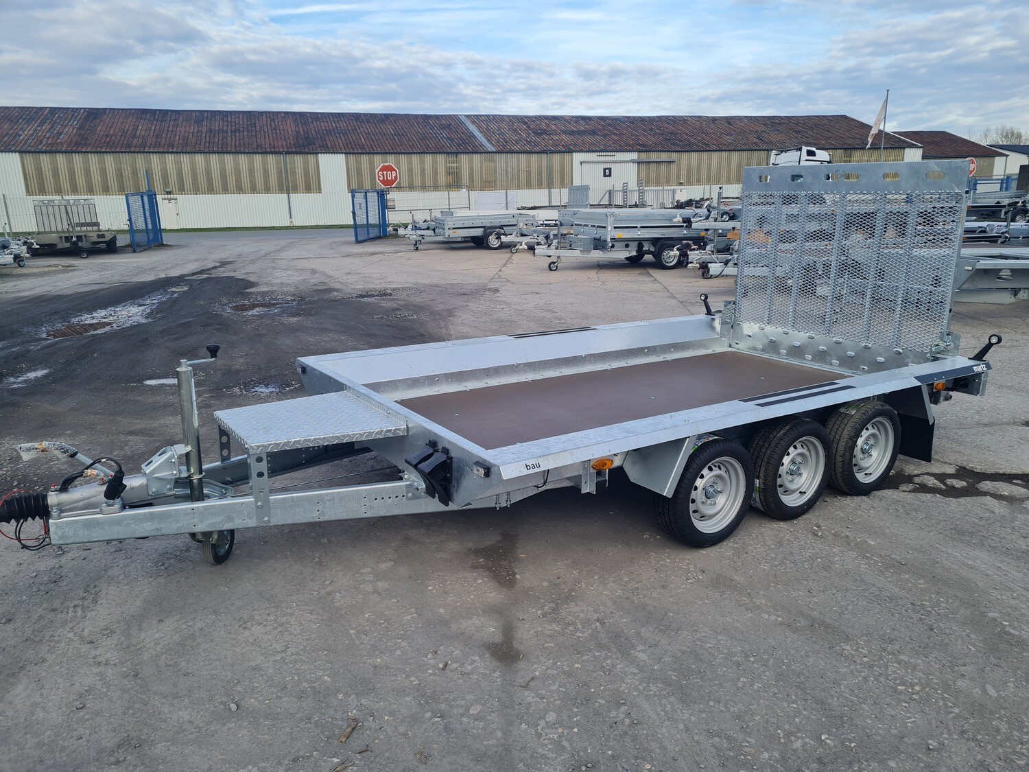 Baumaschinenanhänger Autoanhänger Maschinentrailer 4,0m x 1,8m 3,5t mit Siebdruckplatte⭐NEU⭐