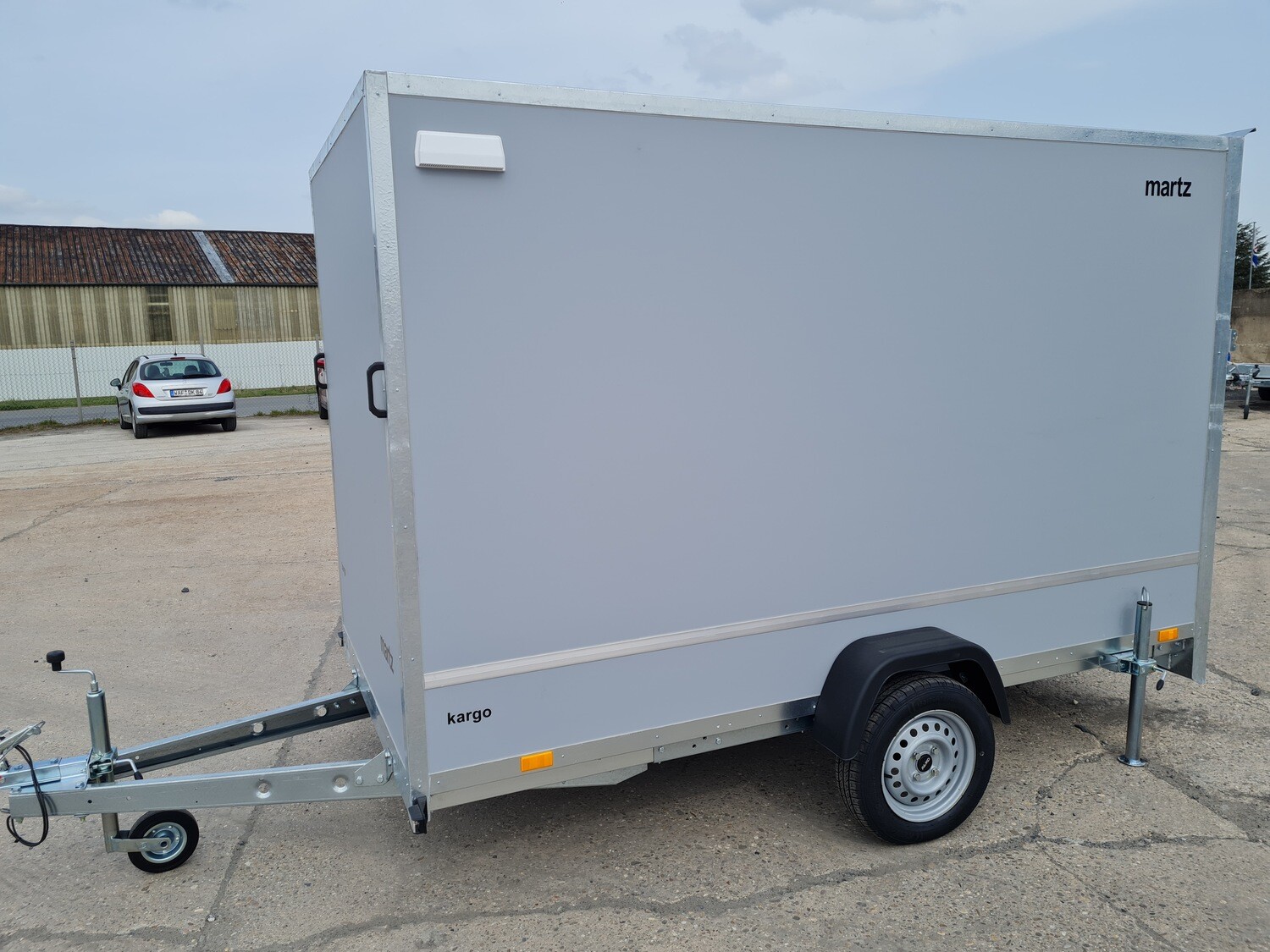 Martz Autoanhänger Kofferanhänger 3,02m x1,48m x 1,80m 750kg mit Heckrampe⭐NEU⭐
