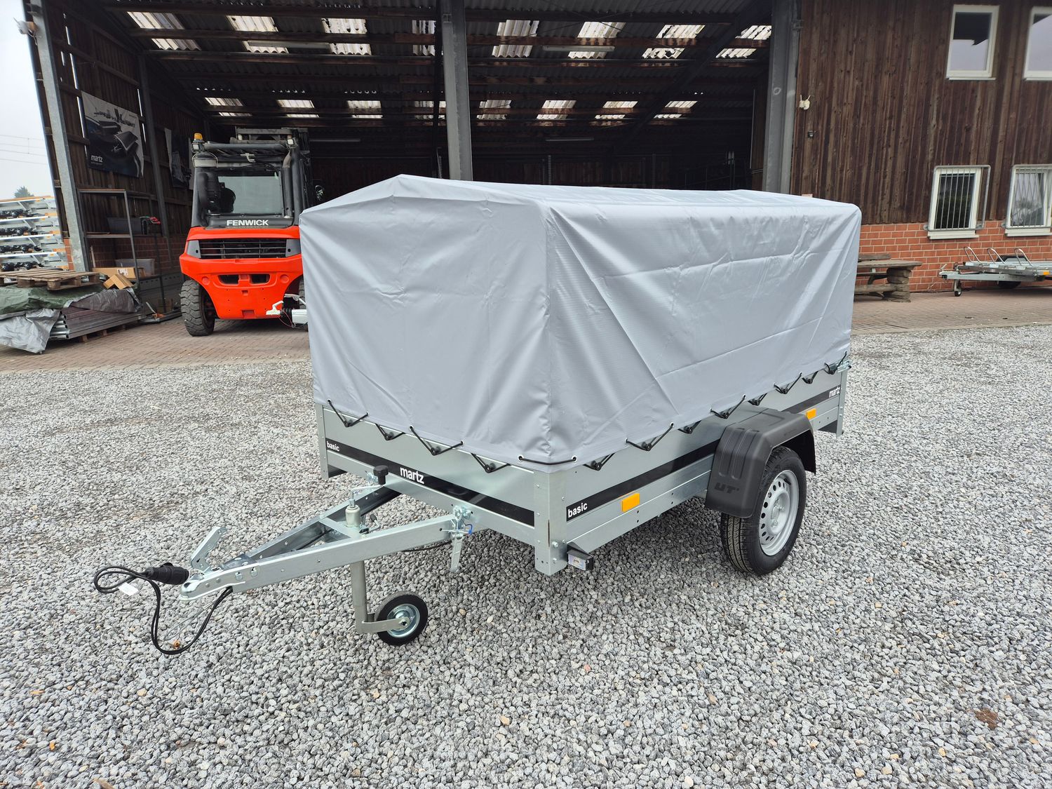 Martz Autoanhänger Kastenanhänger mit Plane kippbar 2,64m x 1,26m x 1,10m 750kg⭐NEU⭐