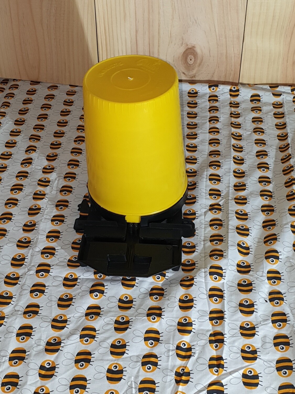 Entrance Feeder / Water Dispense 1.5 kg