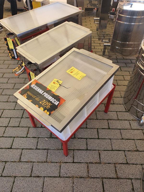 Stand for plastic solar wax melter