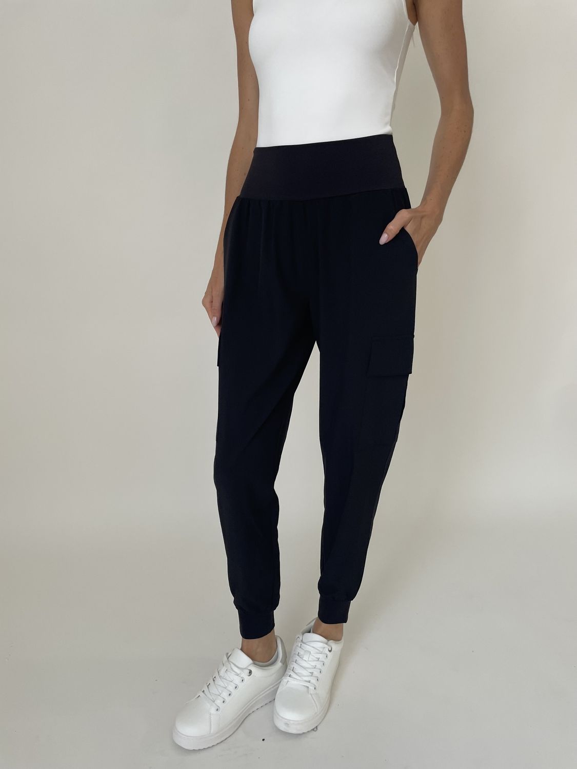 Lightweight Jogger Kristie Black
