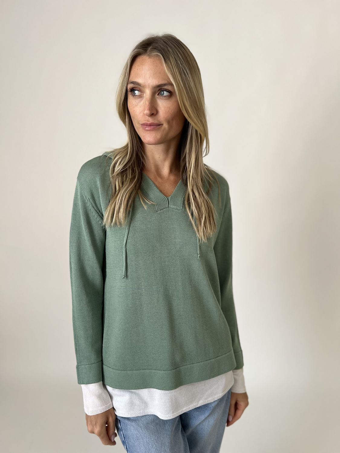 V-Neck Abigail Pullover