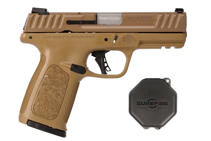 SMITH &amp; WESSON SD9 2.0 9MM 16+1 FDE BUNDLE