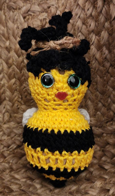 Henrietta the Honeybee Character: Henrietta
