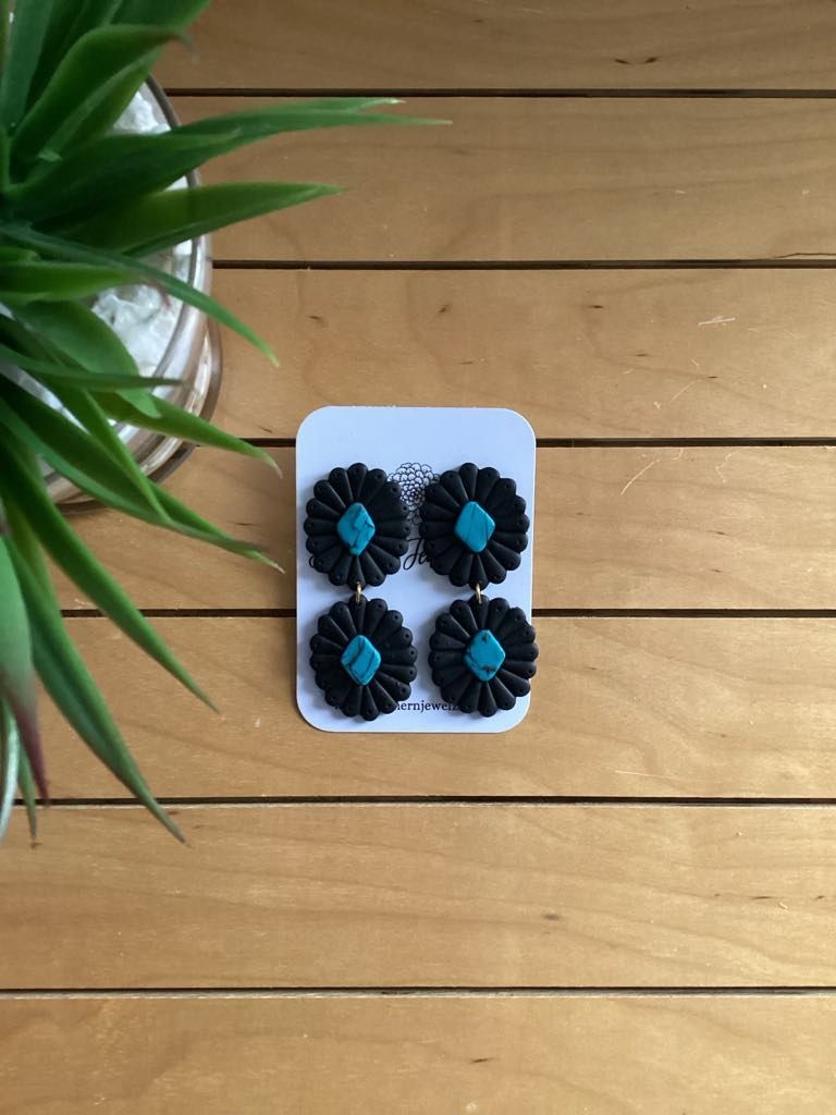 Black and Turquoise 2-tiered Squash Blossoms