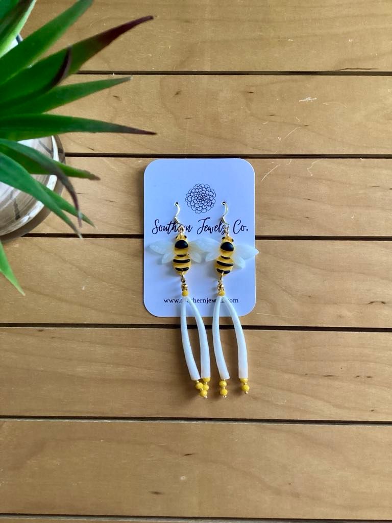 Bee&#39;s with shells
