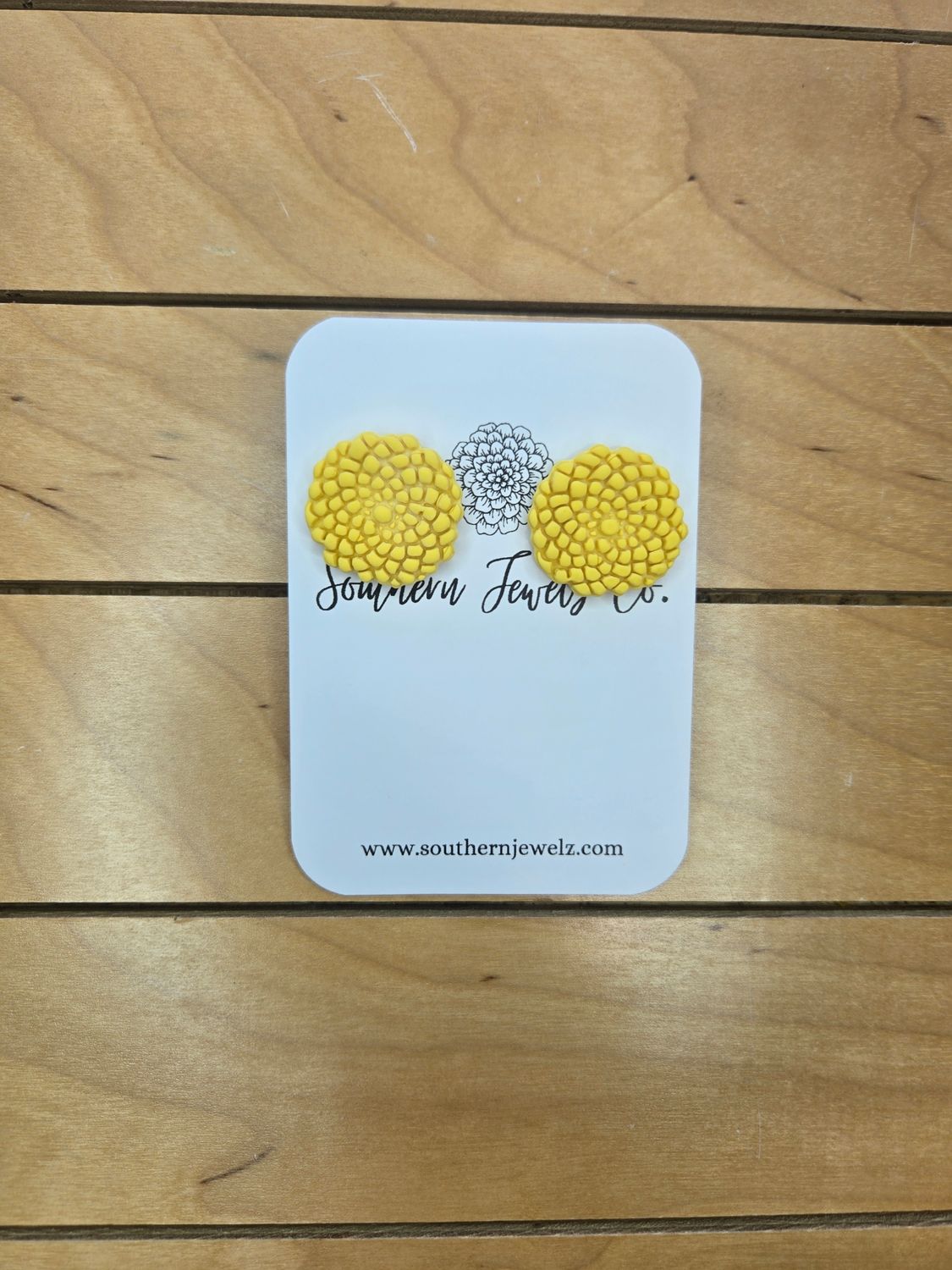 Lumbee Pinecone Regular Studs