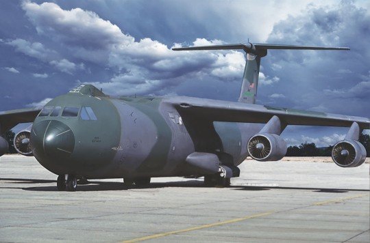 Roden C-141B Starlifter