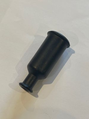 Lucas Magneto Advance Cable Grommet – Larger type – 454475