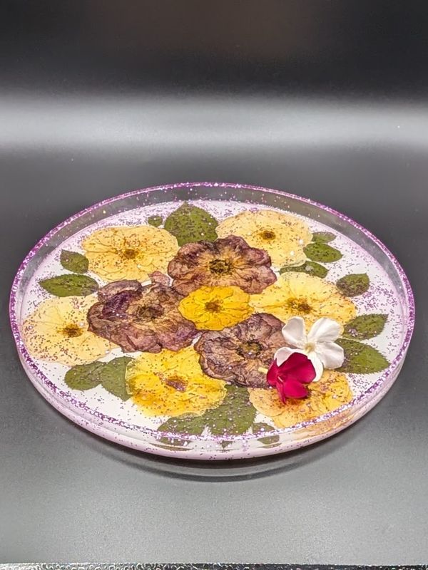 Runde Platte mit Rand in 3 Größen