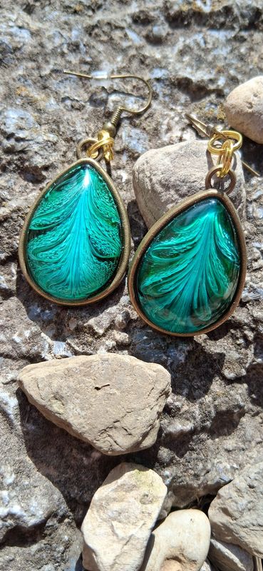 Forest Feathers
