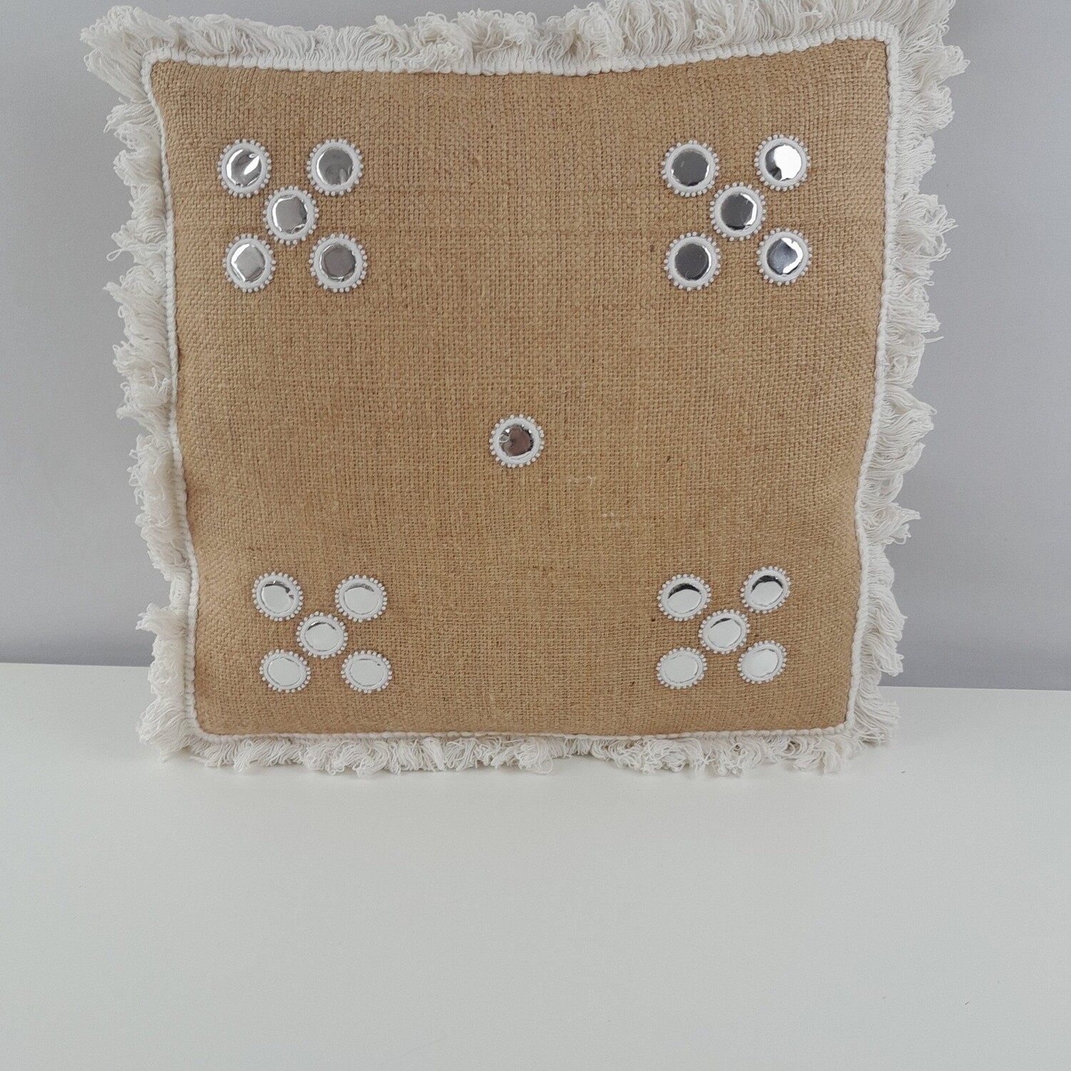 KUSSEN Spiegeltjes Jute Nat/Wit 45x45cm KUSSEN Spiegeltjes Jute Nat/Wit 45x45cm