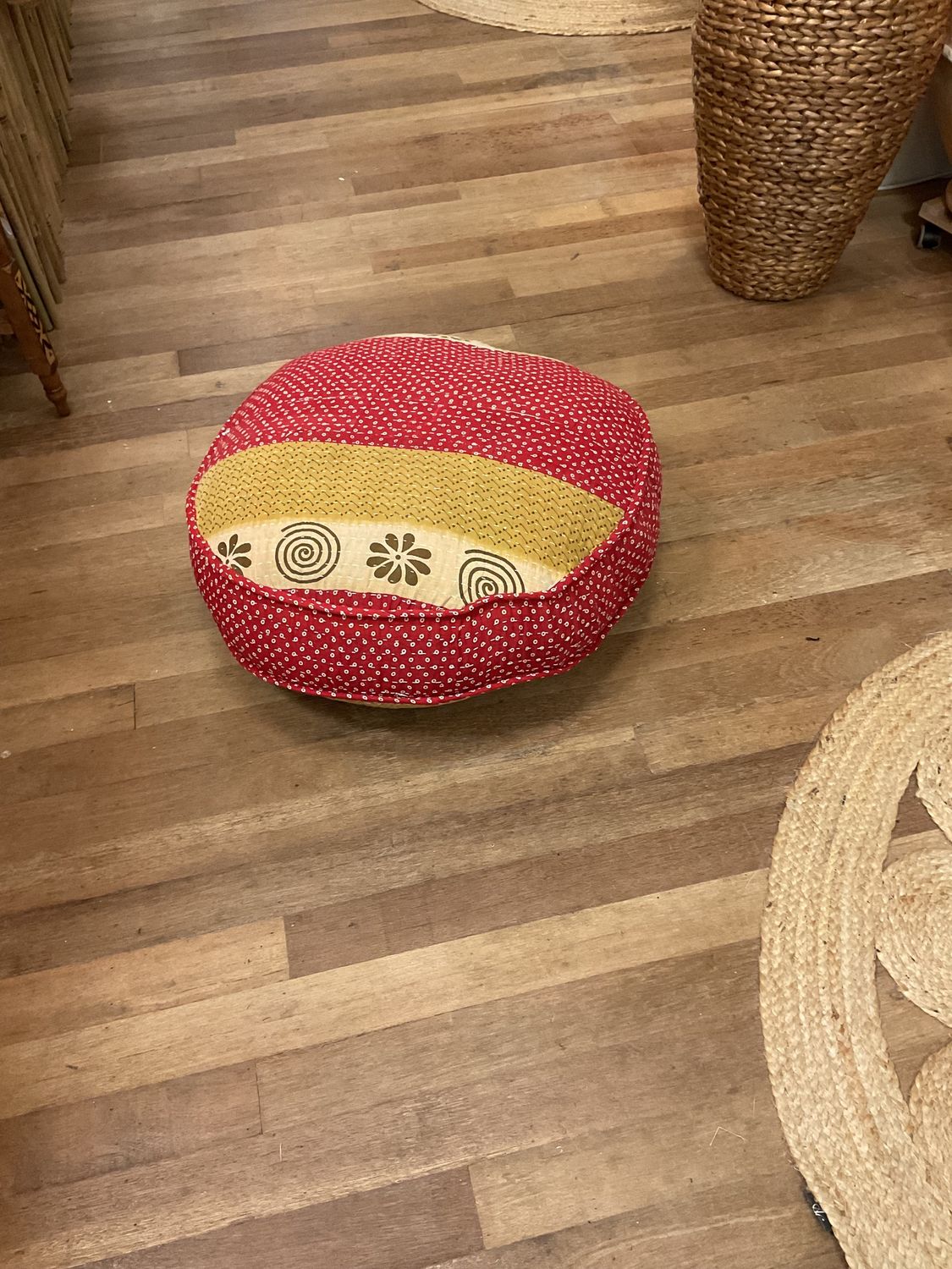 Ronde kussen 60cm  gekleurd Kantha