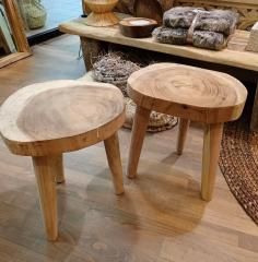 massief houten krukje driepoot Boomstam