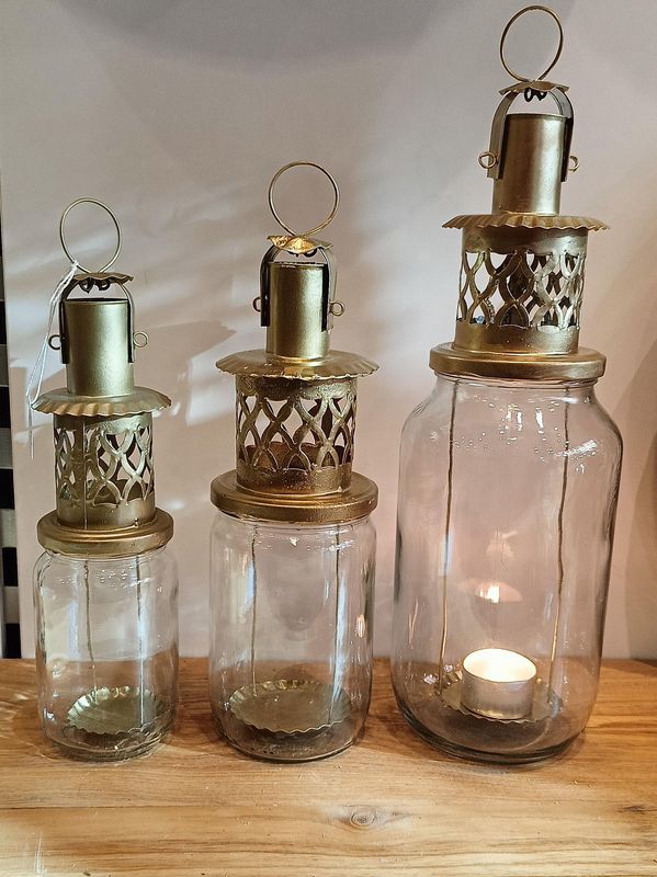 Jampot Lantaarn L Goud / Wit H33 x B11cm Jampot Lantaarn L Goud / Wit H33 x B11cm