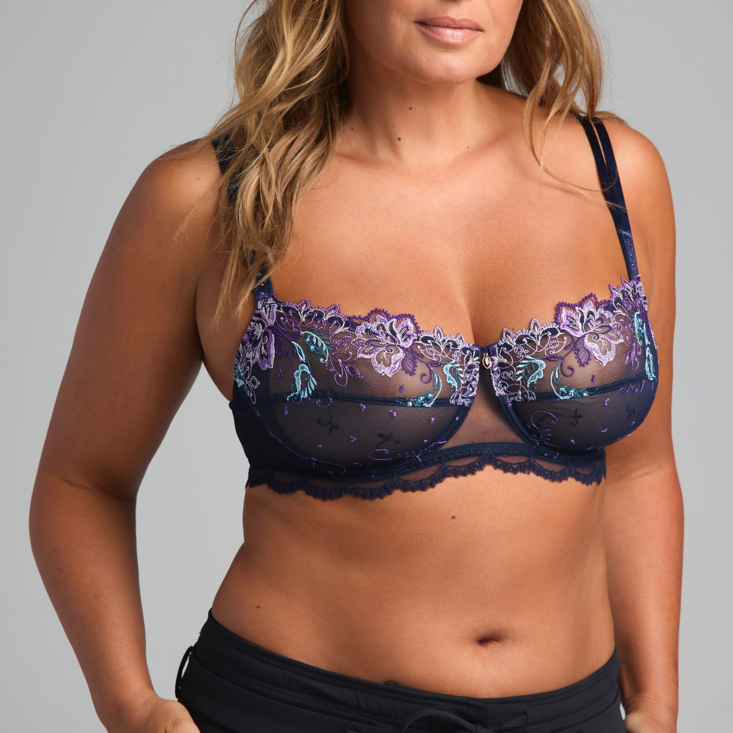 Lise Charmel Déesse Désirs ACH3077 MD (v)