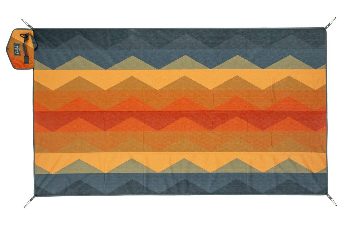 Victory Patio Blanket, Color: Fortress Mirage, Size: L