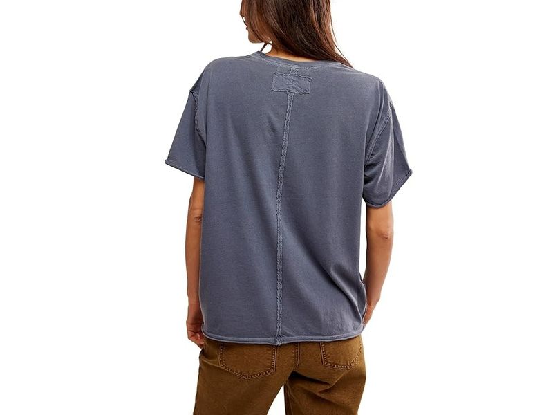 Nina Tee