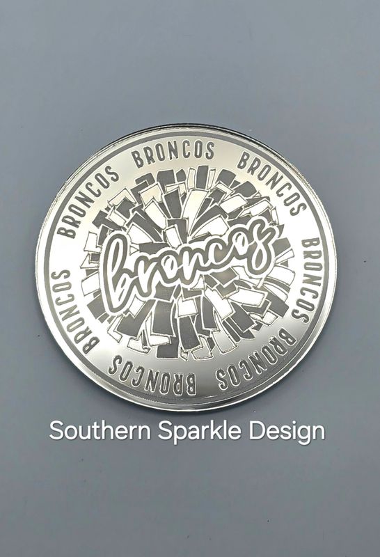 Bronco circle with pom