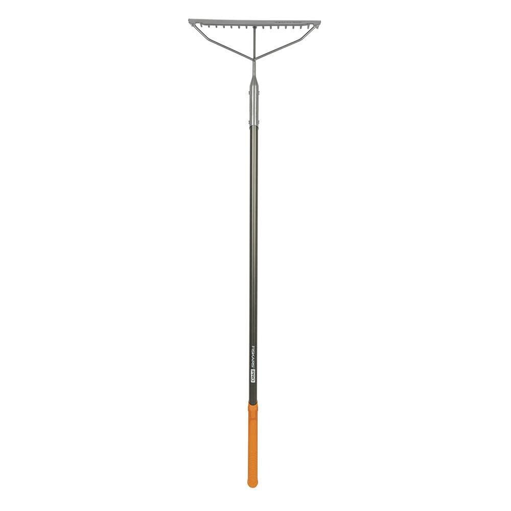 Fiskars 397940-1001 Pro 17&quot; Garden Rake w/Aluminum Handle