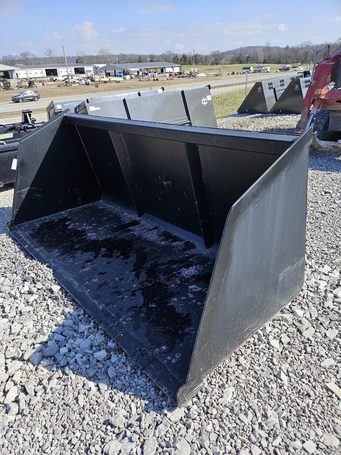 Loflin Turkey Litter Bucket, 96&quot; 2.34Cy