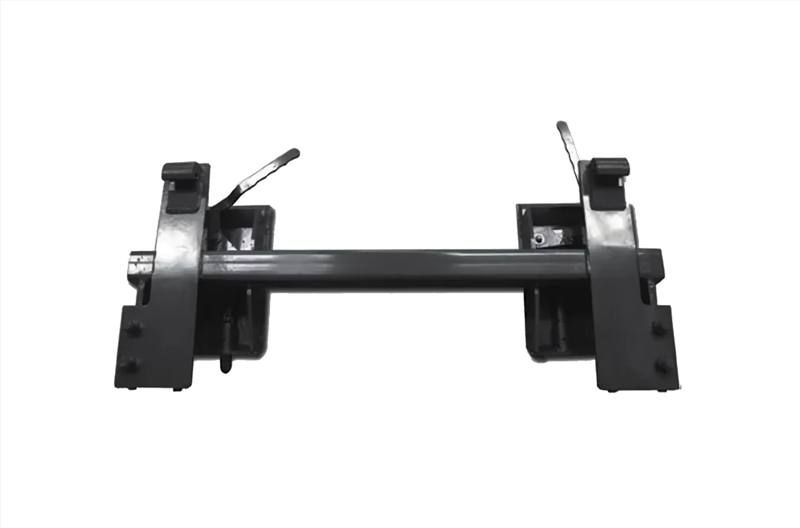 IronCraft Quick Attach Adaptor, John Deere 200, 300, 400 to Skid Steer