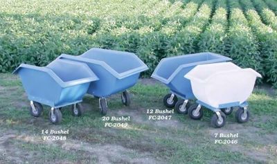 Feed Carts &amp; Scoops