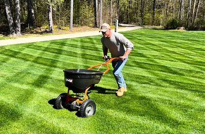 Lawn &amp; Pasture Seeds, Fertilizers &amp; Spreaders