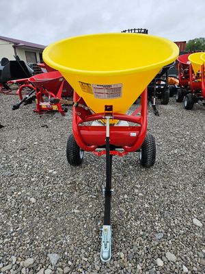 Sundown 770Lb Capacity Poly Tub Pull Type Fertilizer Spreader