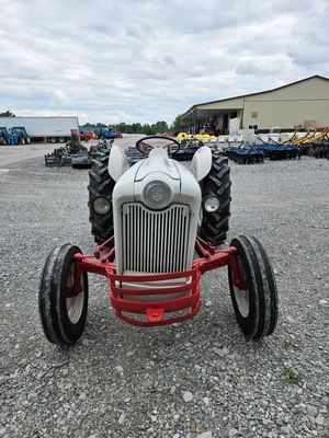 Ford Jubilee Tractor, New rear tires, rebuilt carburetor, 12V system