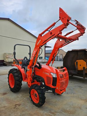 Used Kubota L2501 w/Loader, 145Hours, Gear drive, Ag tires