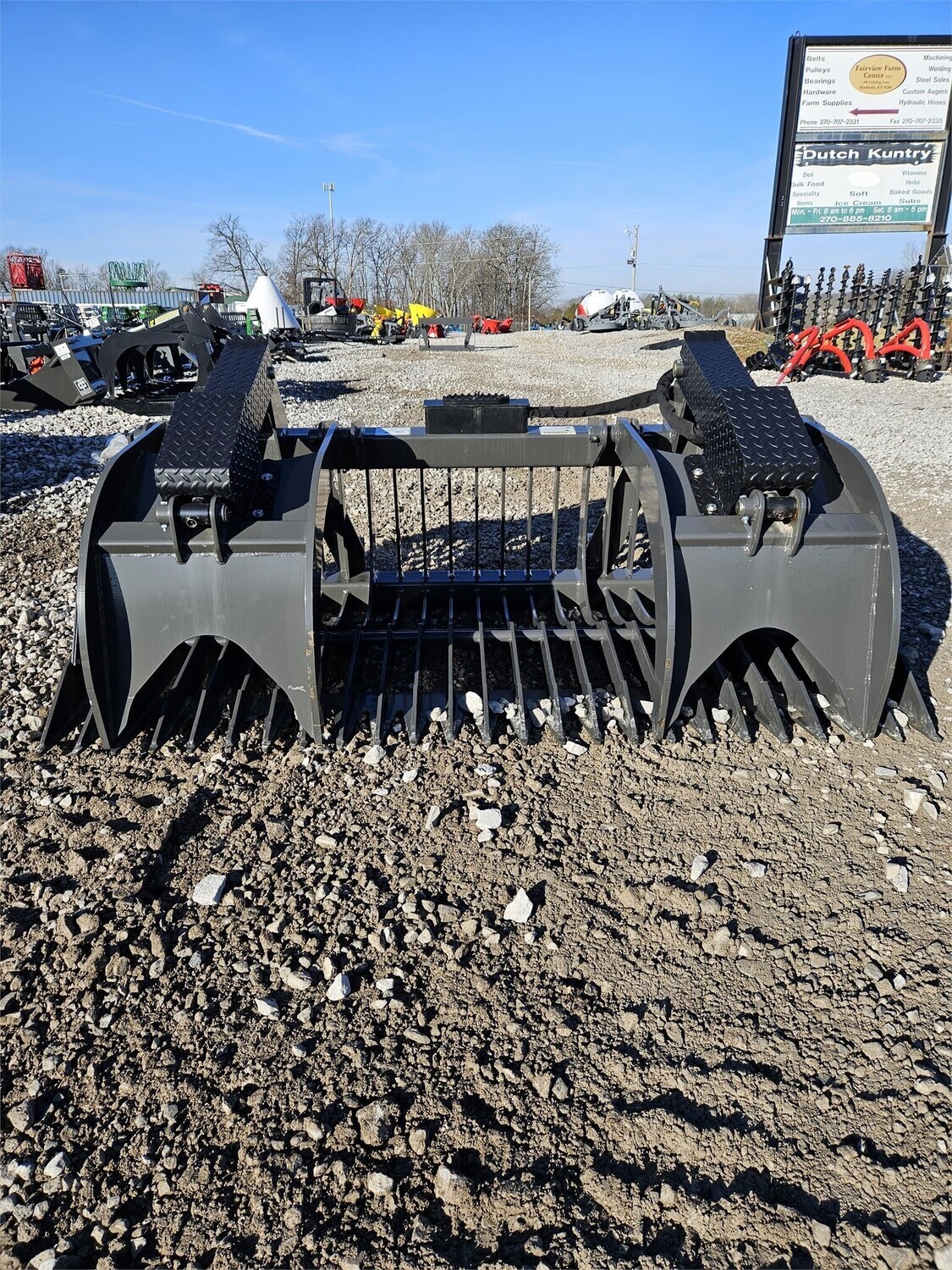 IronCraft x-Treme Duty EURO Mount Rock Grapple Bucket, 6-1/2Ft w/3" Tine Spacing