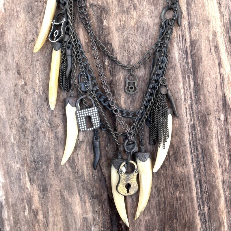 Collana in bronzo e corno - Clara