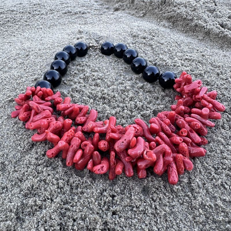 Collana in corallo e onice-Carola