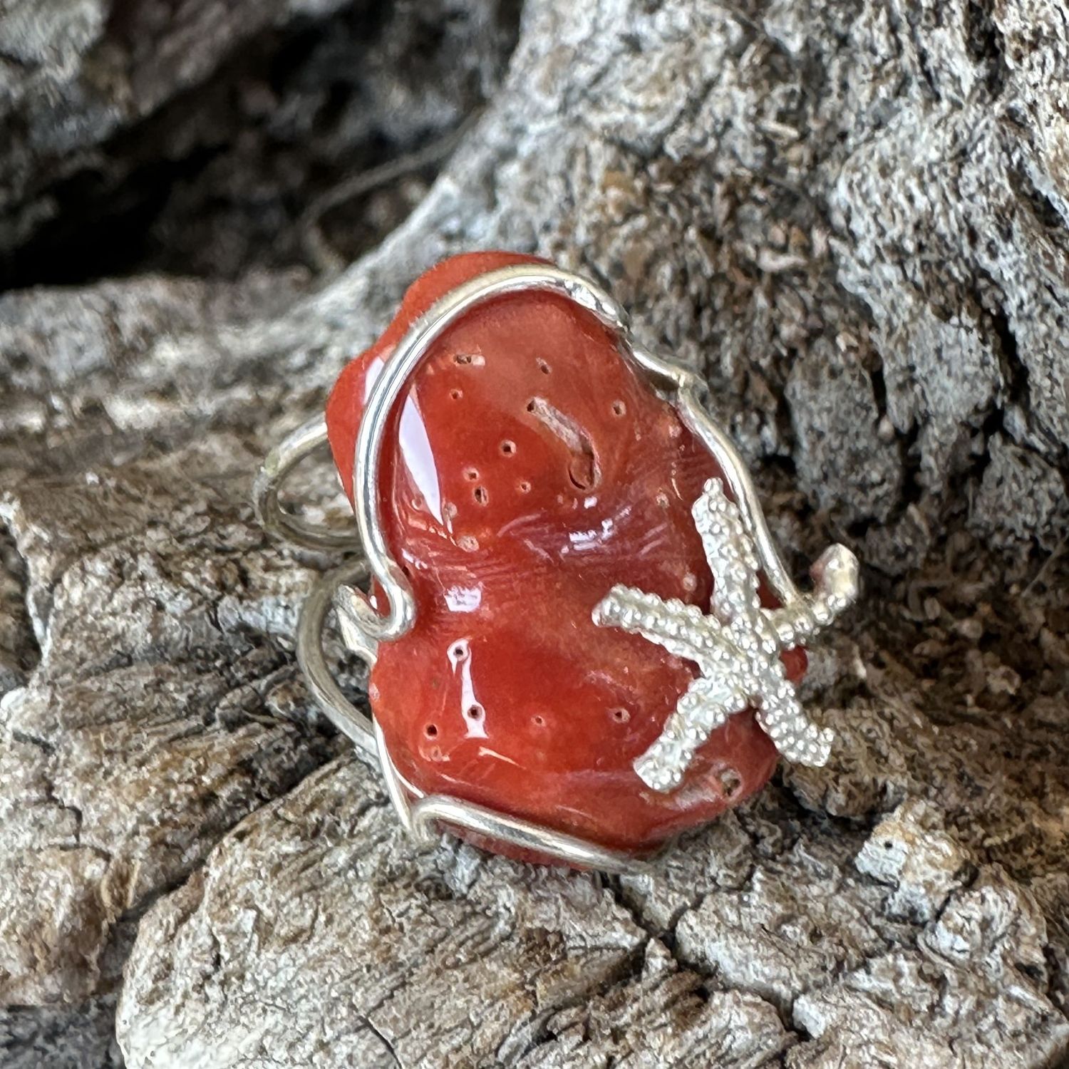 Anello in argento con sasso di corallo rosso-Genny