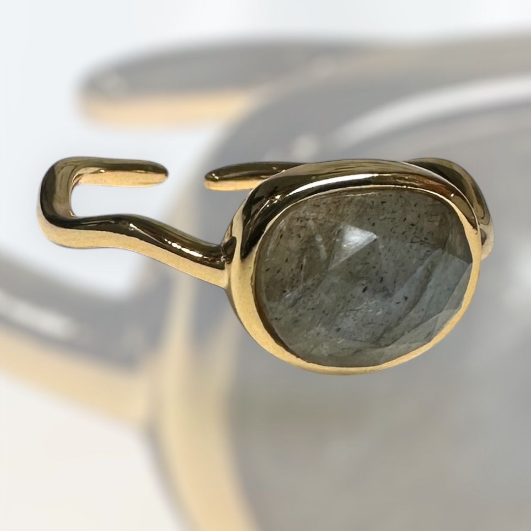 Anello in argento placcato oro con labradorite briolè-Esoterix Import